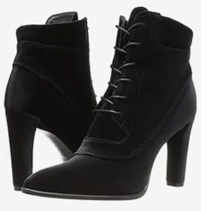 Stuart Weitzman Ruggy Lace-up Black Velvet Velour Boot 7M